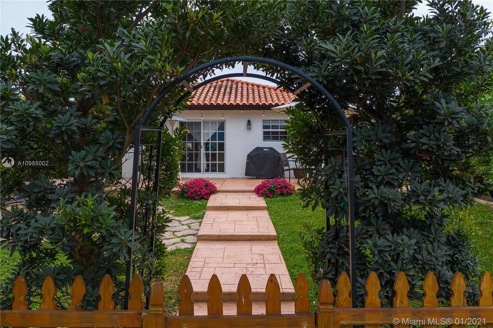 1 SW 36th Ter, Kendall FL 33185