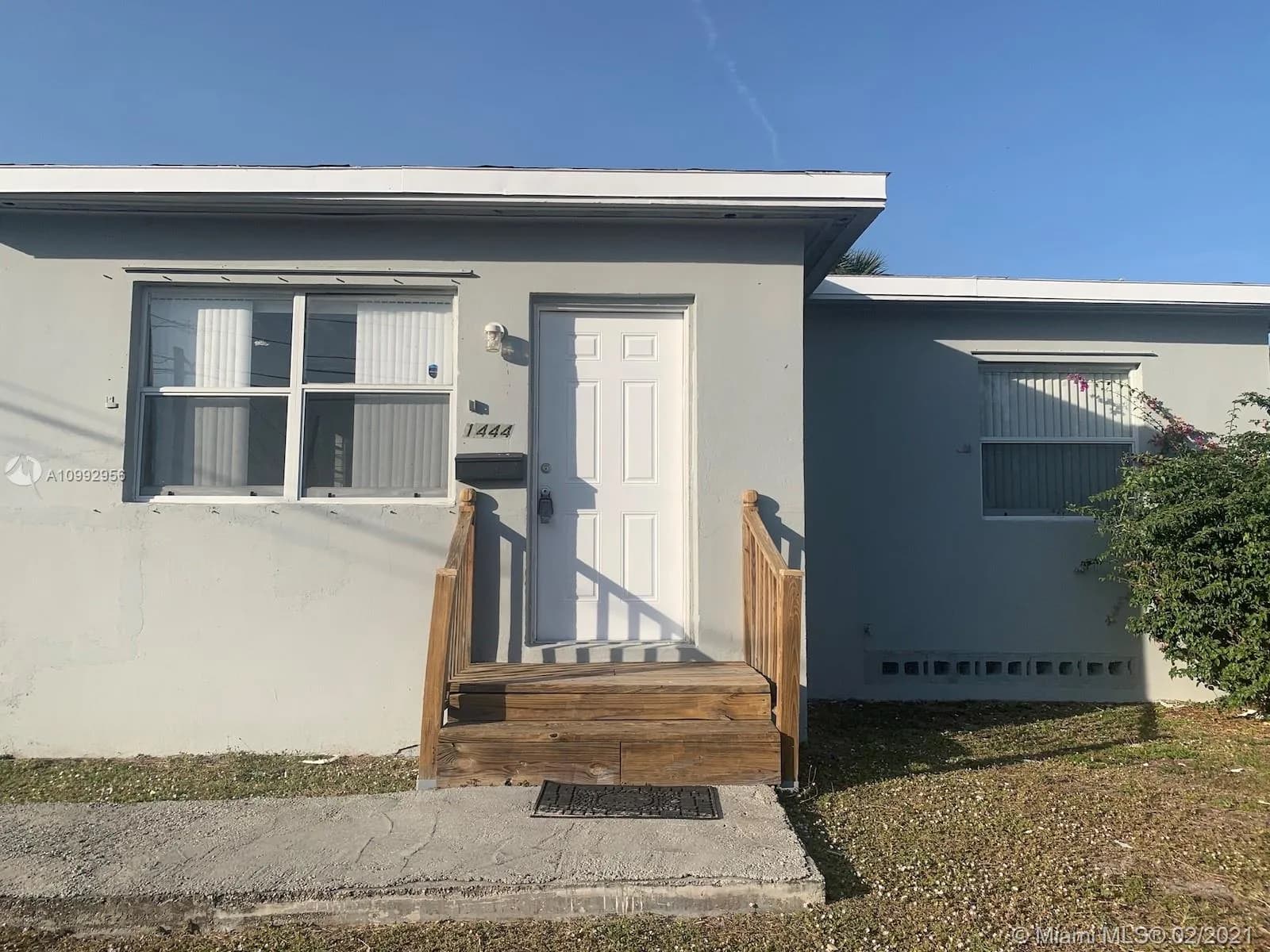 1444 W 28th St, Riviera Beach FL 33404