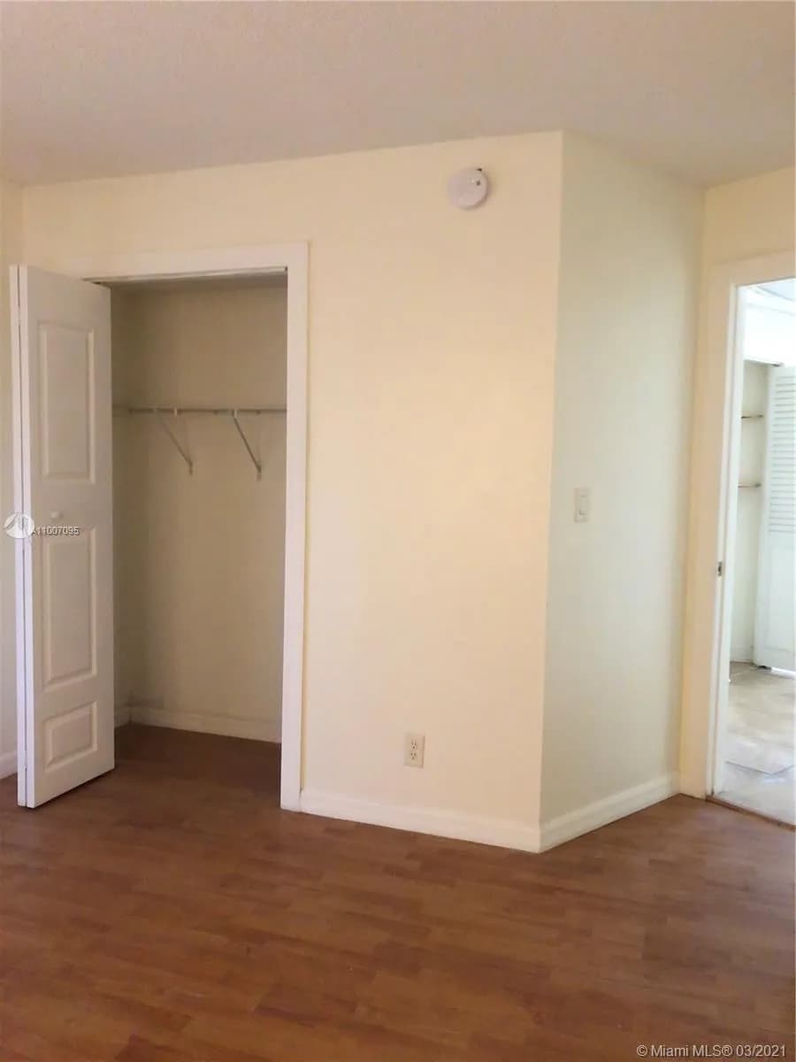 9000 NW 28th Dr # 204, Coral Springs FL 33065