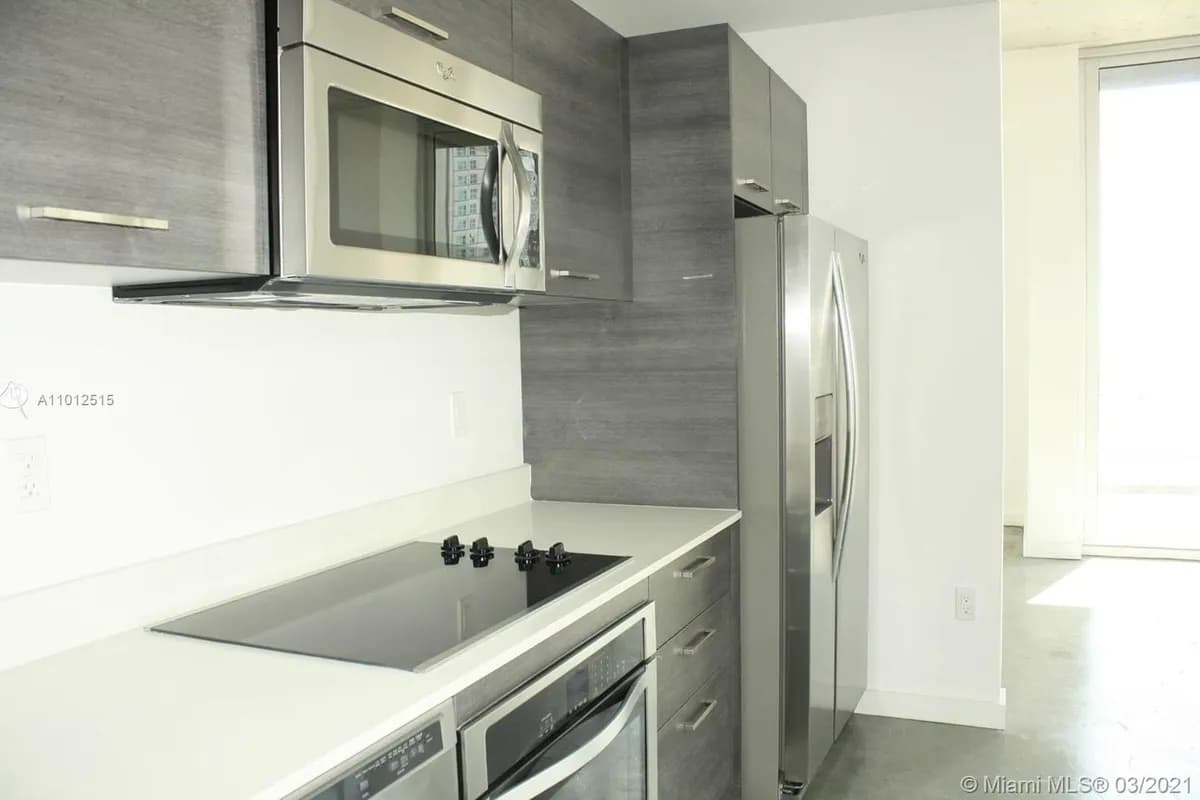 151 SE 1st St # 1601, Miami FL 33131