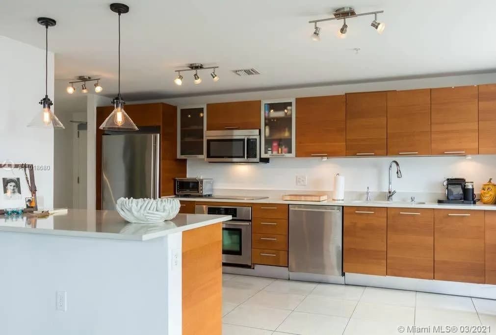 3250 NE 1st Ave # 515, Miami FL 33137