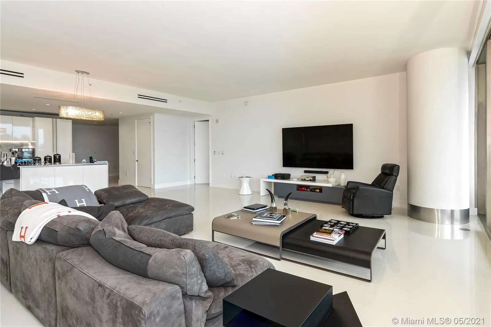 10201 Collins Ave # 301, Bal Harbour FL 33154