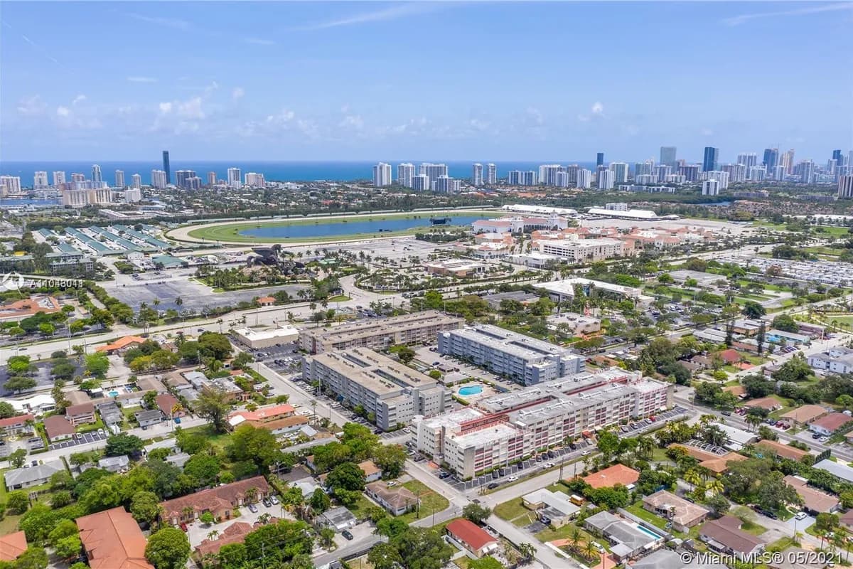 215 SE 3rd Ave # 403A, Hallandale Beach FL 33009