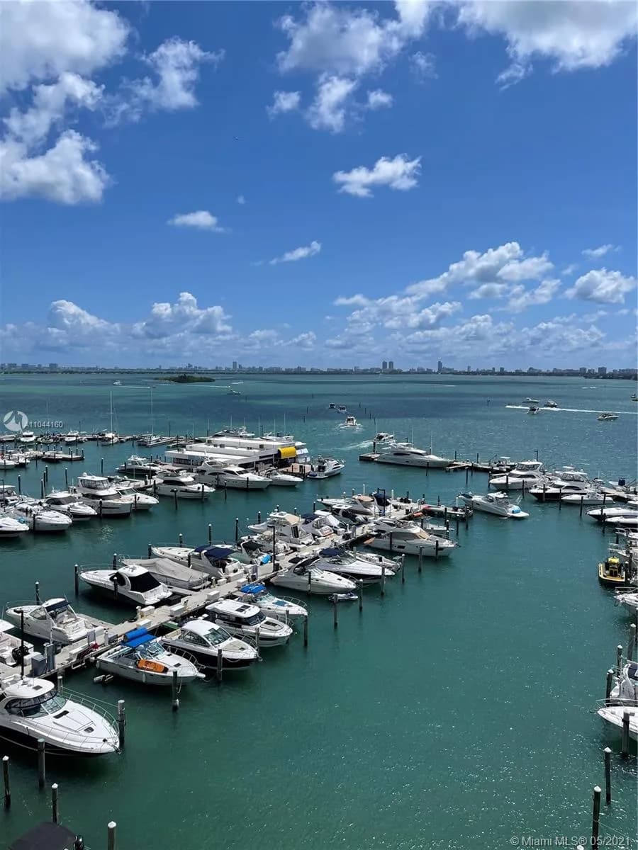 1 bedroom 1 bath for sale at 555 NE 15th St # 20G, Miami FL 33132