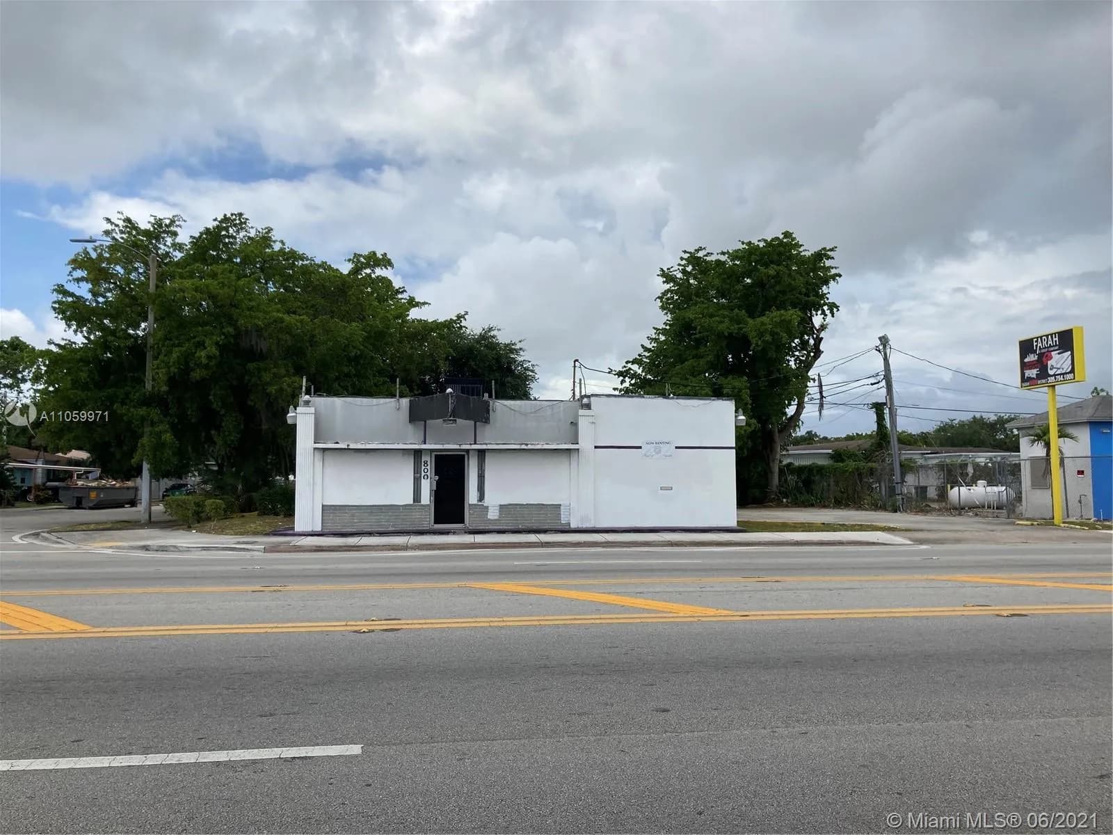 800 NW 54th STREET, Miami FL 33127