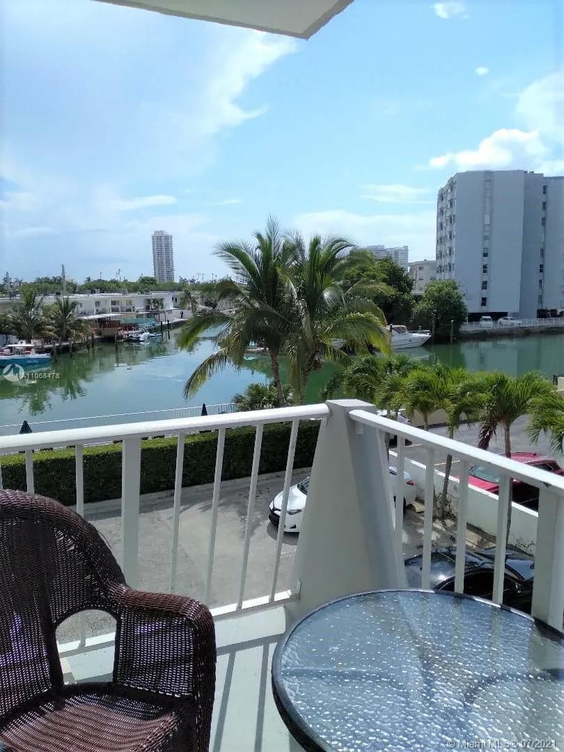1 bedroom 1 bath Residential for sale at 7133 Bay Dr # 305, Miami Beach FL 33141