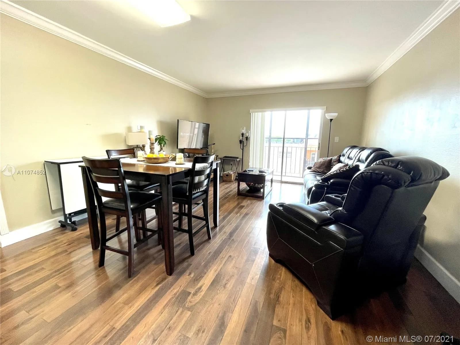 1075 W 68th St # 403, Hialeah FL 33014