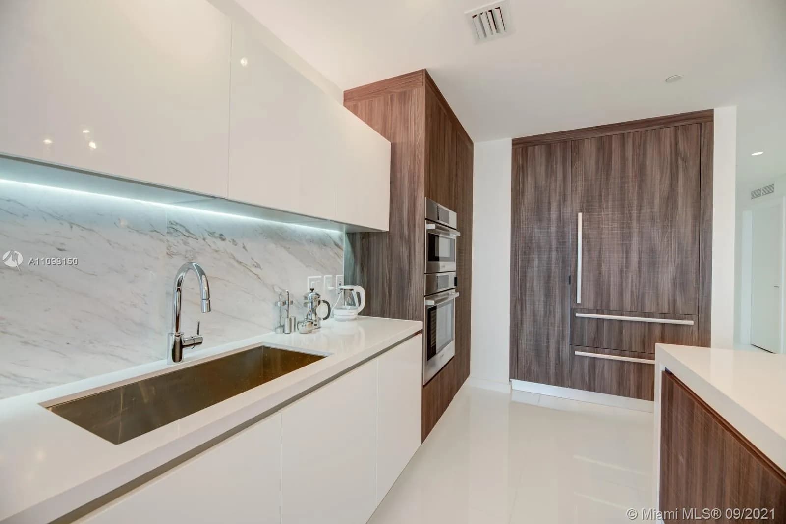 851 NE 1st Ave # 2912, Miami FL 33132