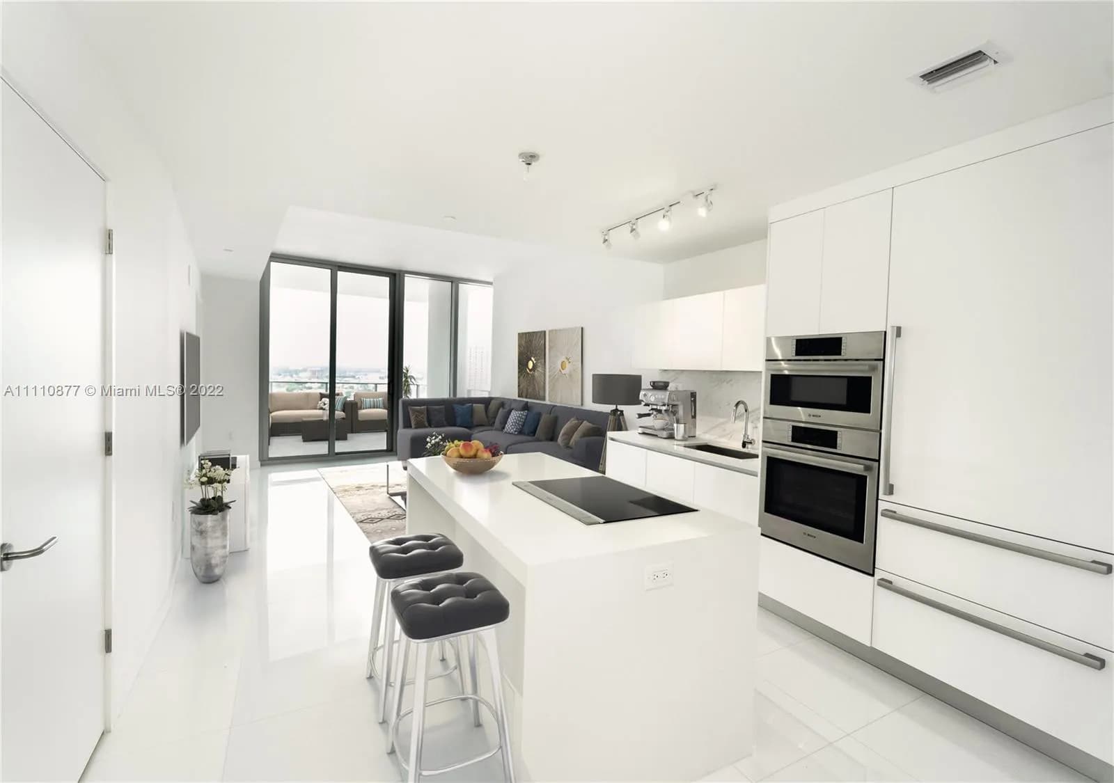 1 bedroom 2 bath for sale at 851 NE 1st Ave # 2200, Miami FL 33132