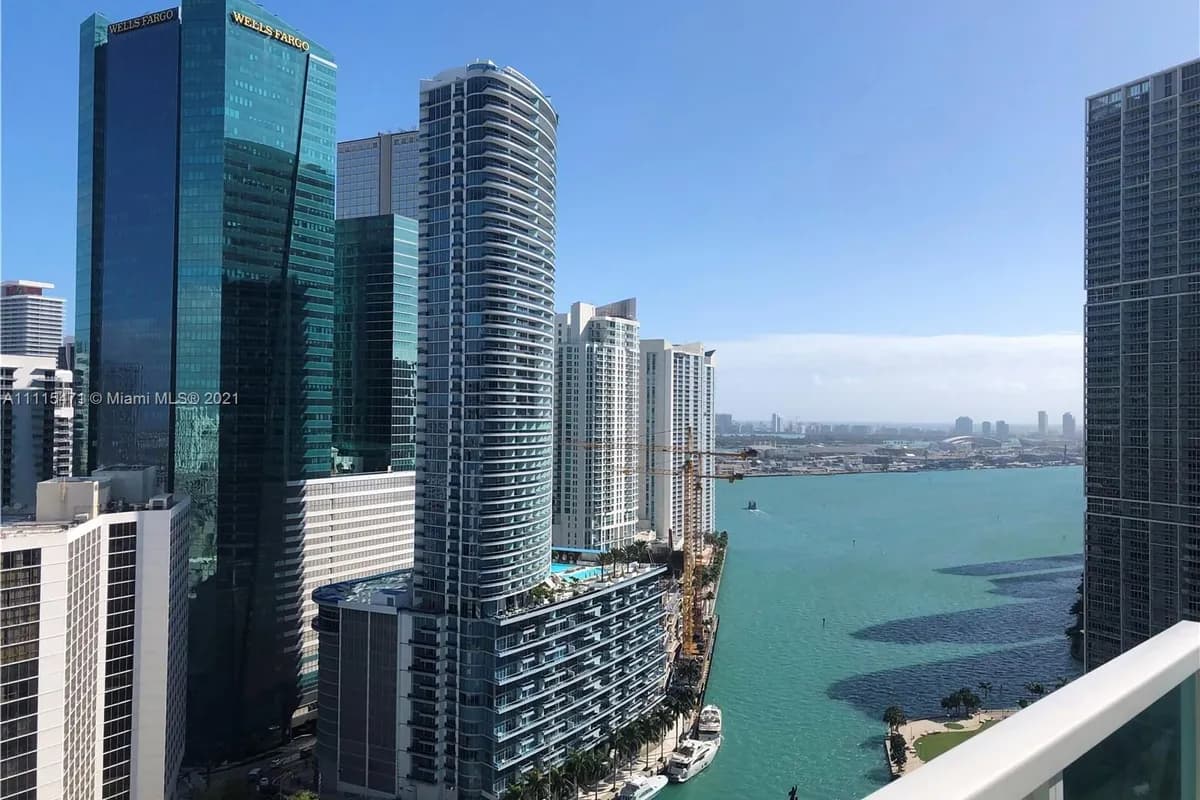 41 SE 5th St # 1901, Miami FL 33131