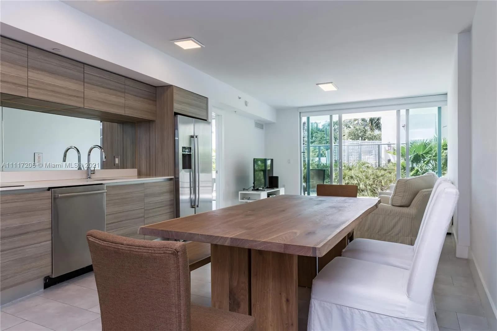 2 bedroom 2 bath for sale at 6620 Indian Creek Dr # 113, Miami Beach FL 33141