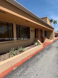 8550 W FLAGLER ST, Miami FL 33144