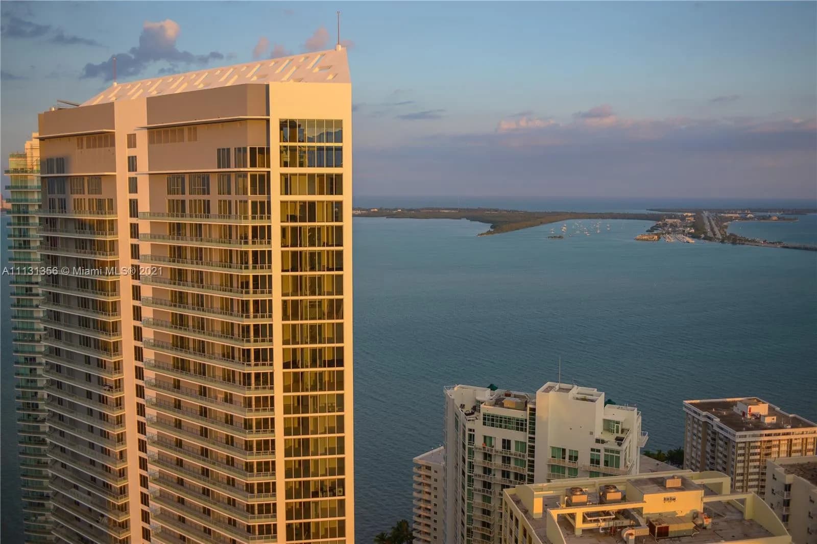 3 bedroom 2 bath Residential for sale at 1300 Brickell Bay Dr # 3402, Miami FL 33131