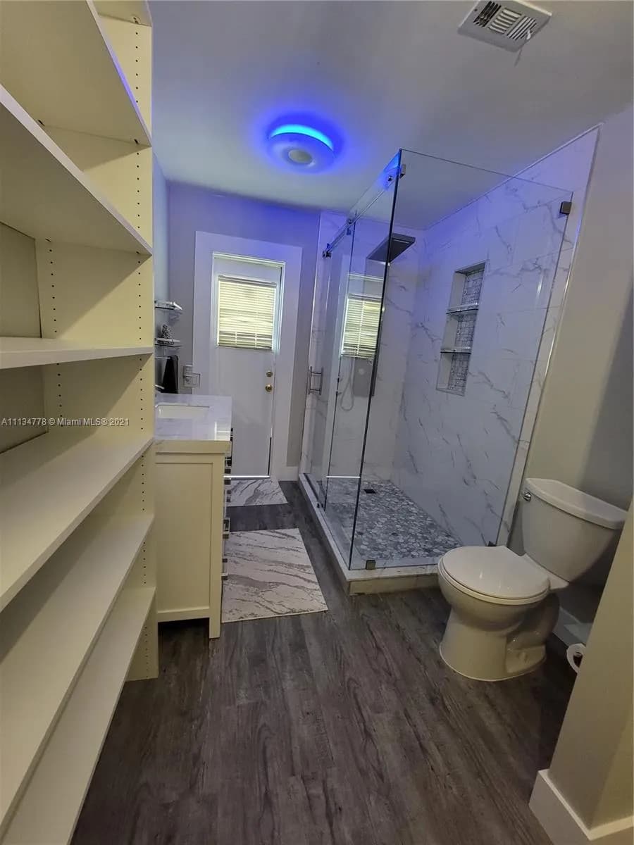 3901 NW 50th Way, Lauderdale Lakes FL 33319