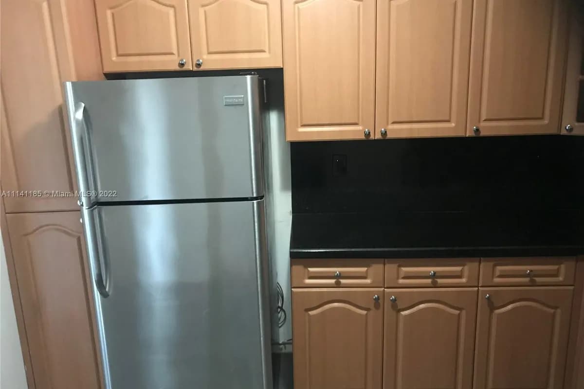 2450 NE 135th St # 1012, North Miami FL 33181