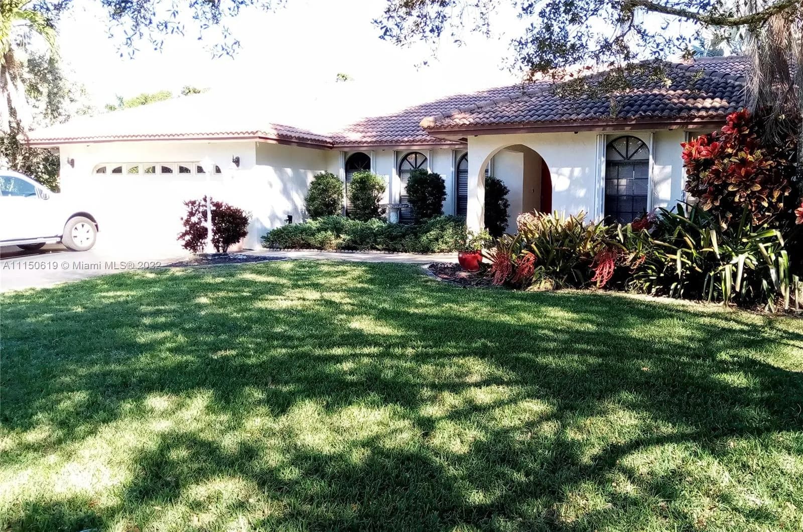 4490 SW 105th Ave, Davie FL 33328