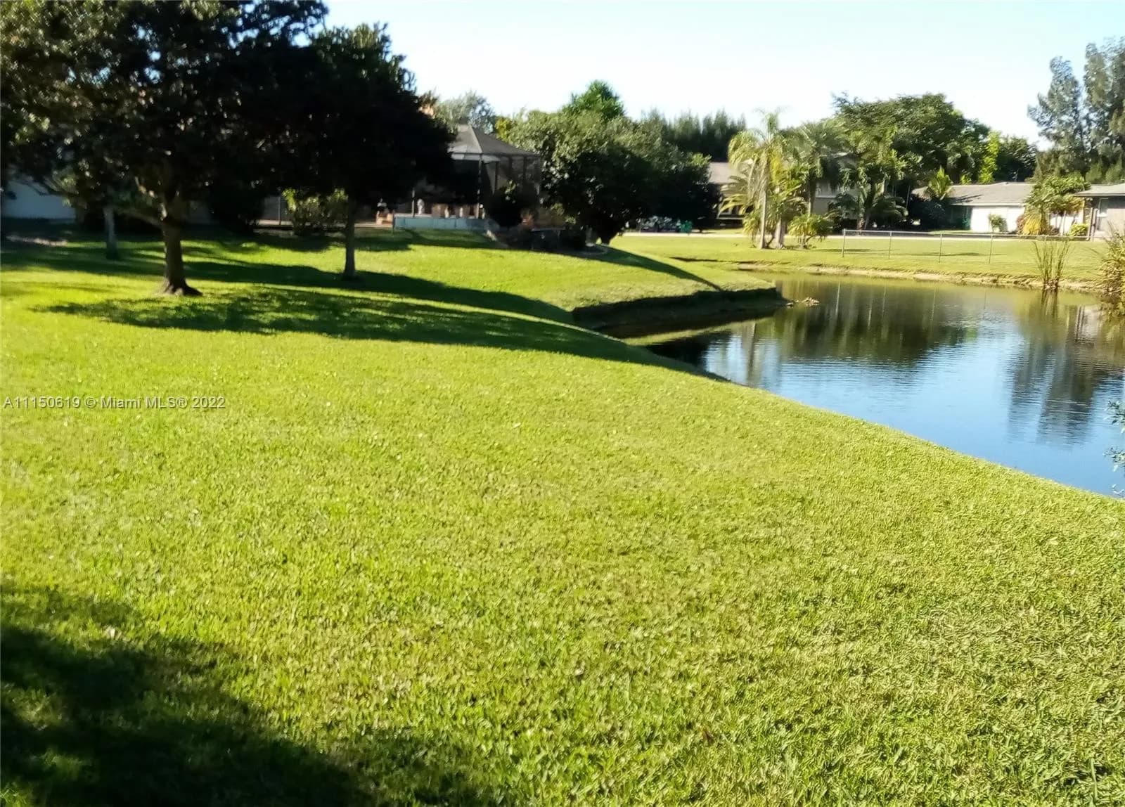 4490 SW 105th Ave, Davie FL 33328