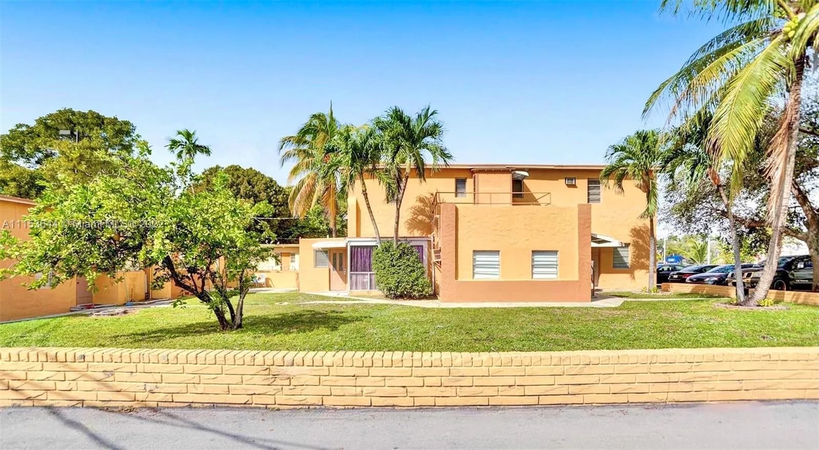 30 Canal St, Miami Springs FL 33166