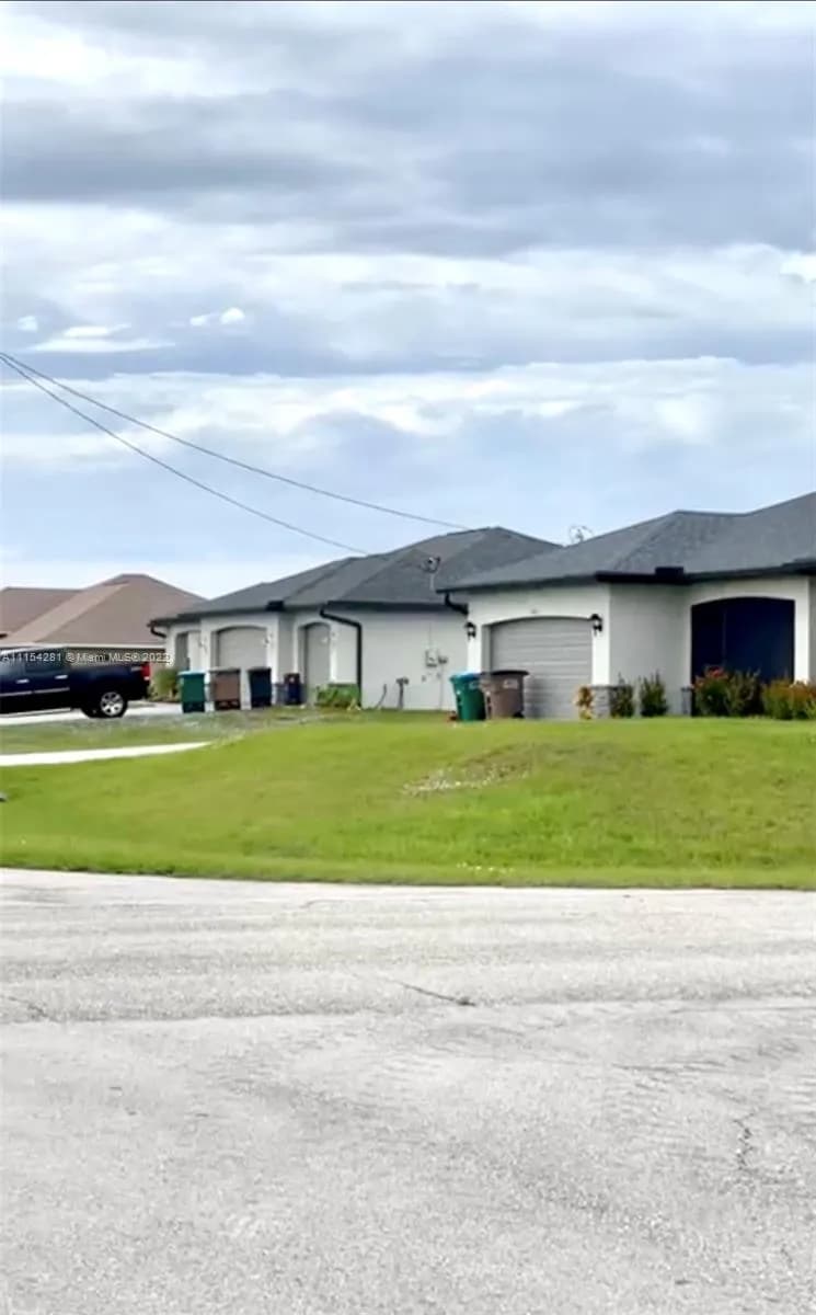 4314 NW 32 Lane, Cape Coral FL 33993