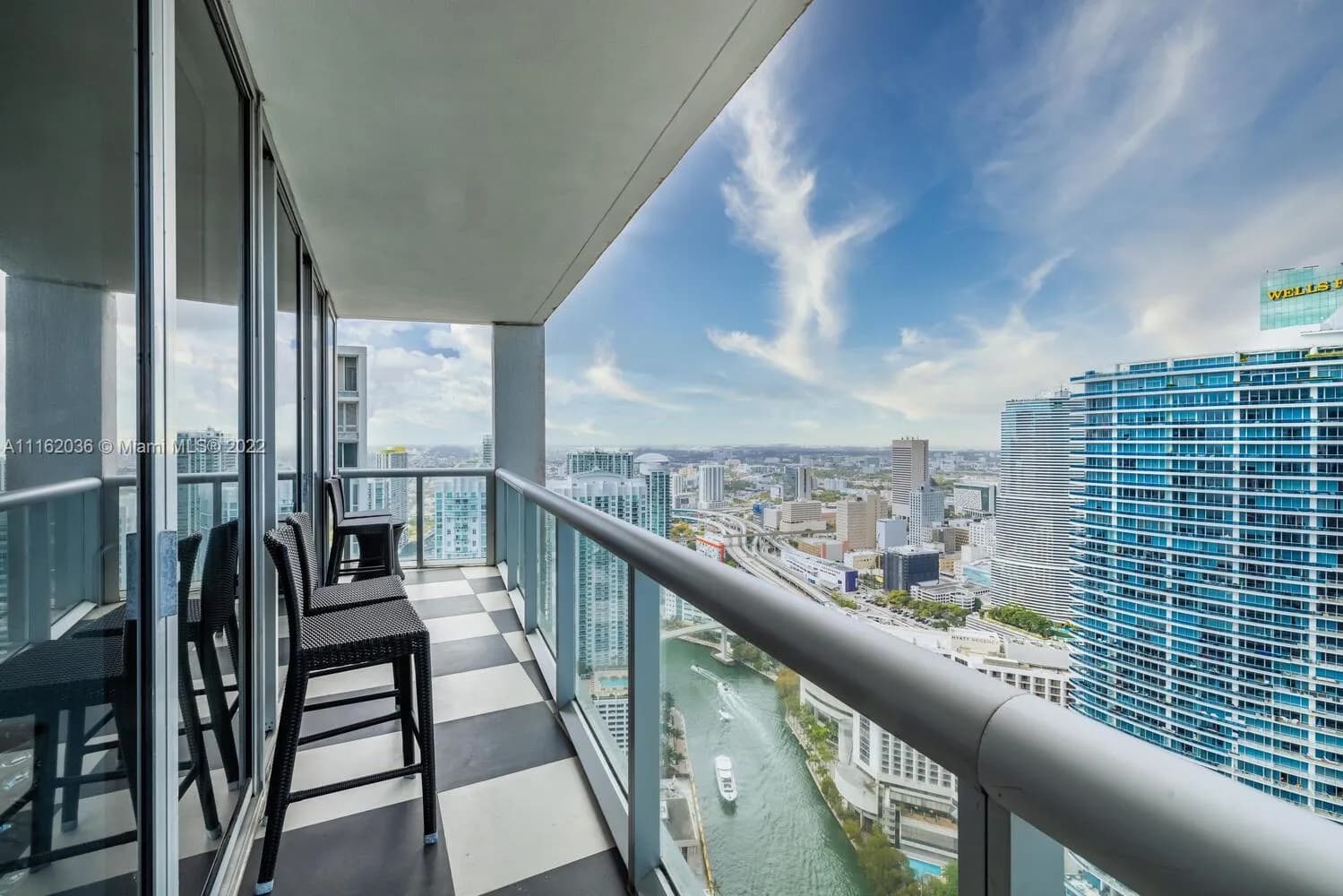 2 bedroom 2 bath for sale at 475 Brickell Ave # 4715, Miami FL 33131
