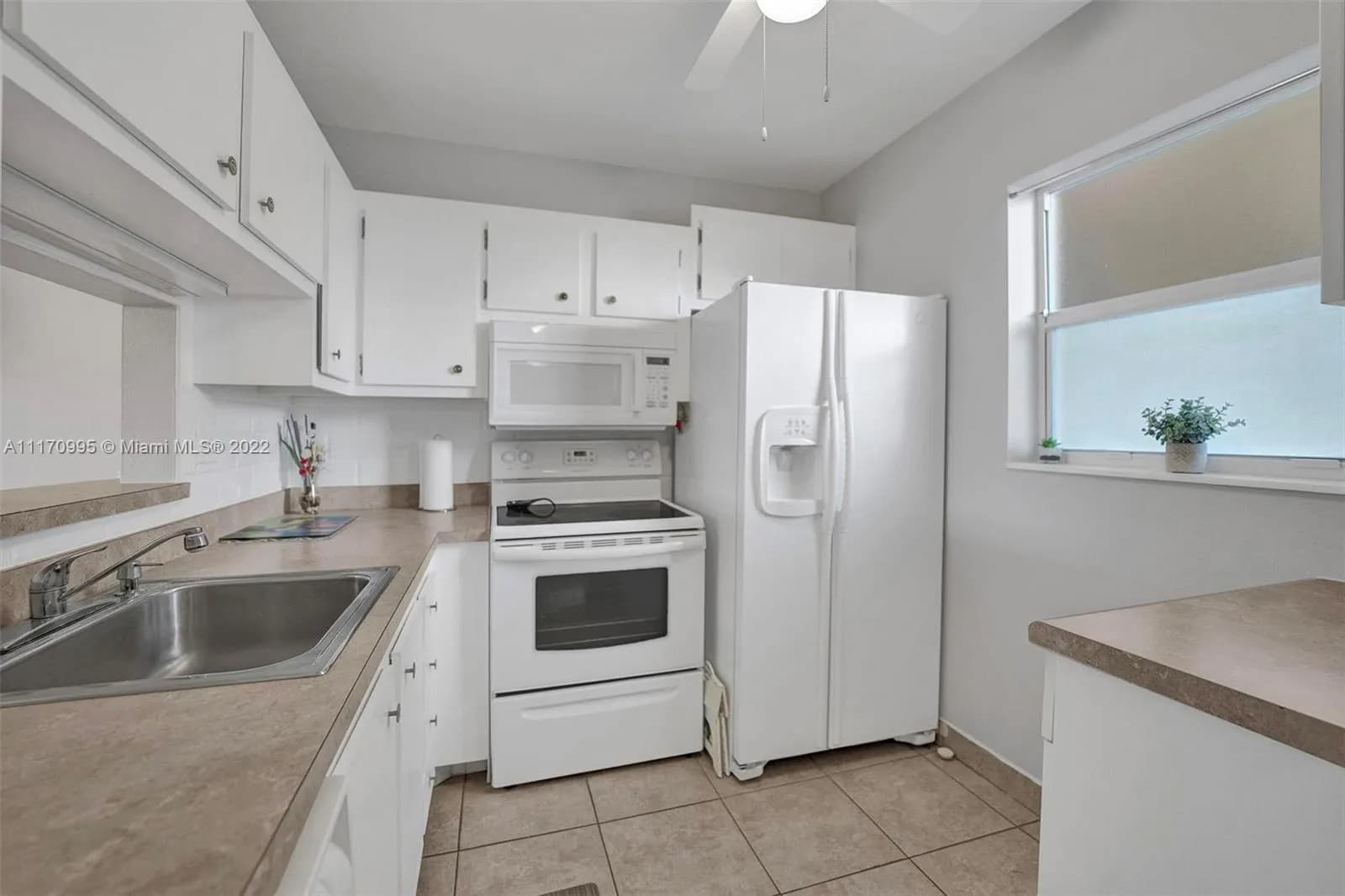 3506 NW 49th Ave # 508, Lauderdale Lakes FL 33319