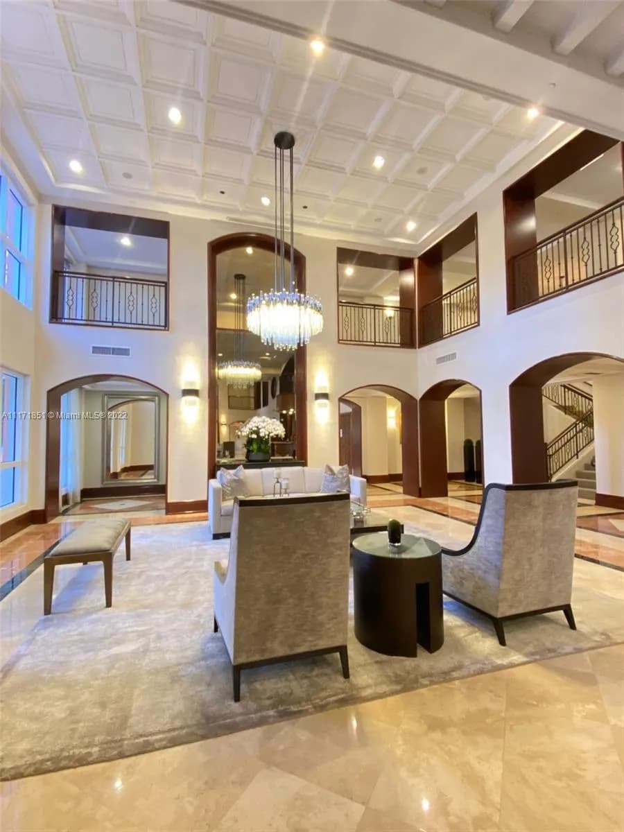 781 Crandon Blvd # 106, Key Biscayne FL 33149