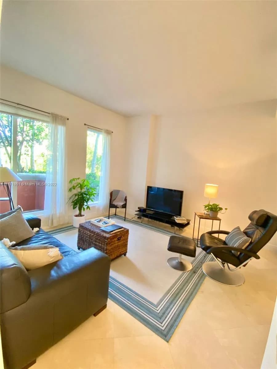 781 Crandon Blvd # 106, Key Biscayne FL 33149