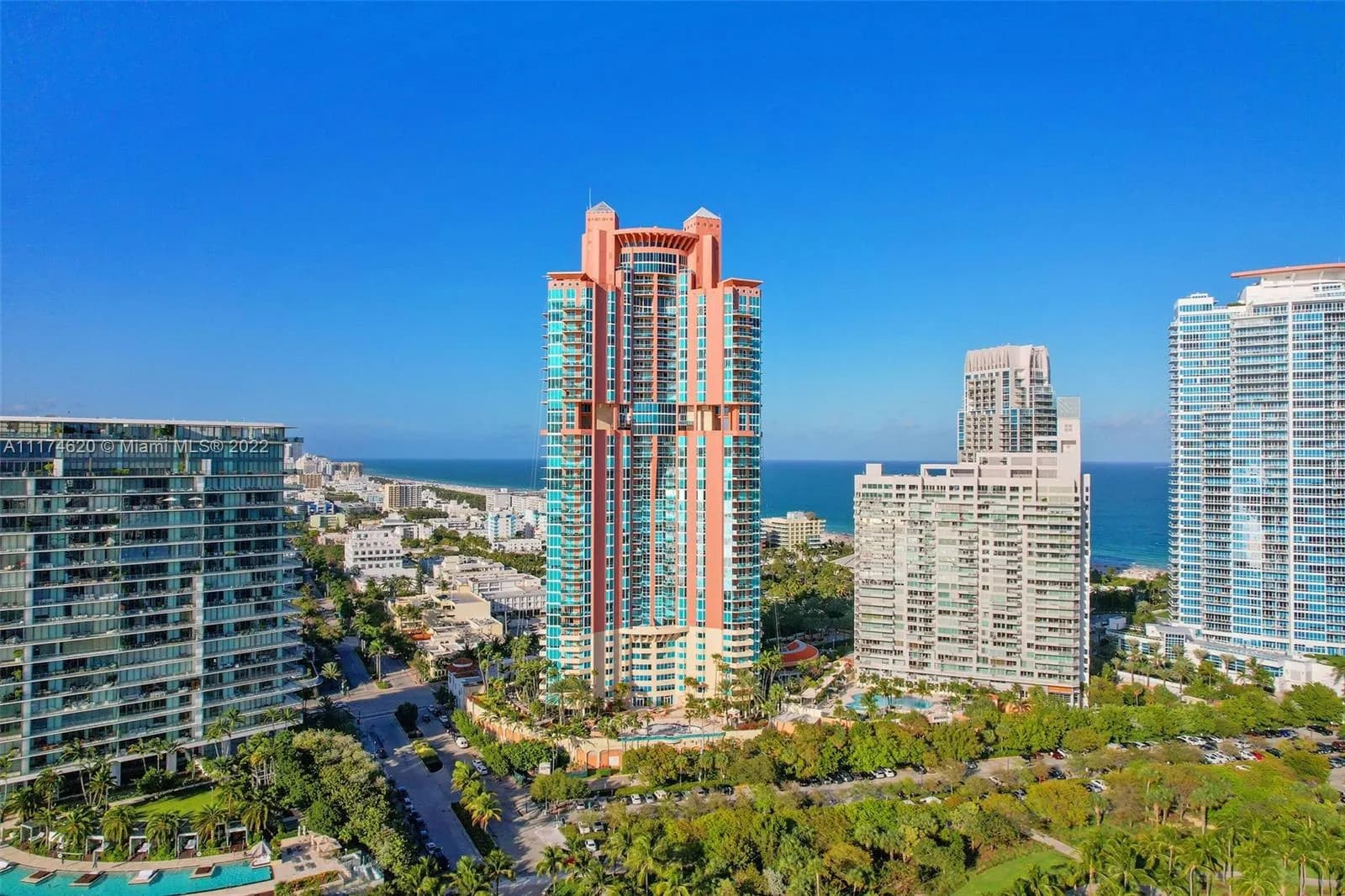300 S Pointe Dr # 4306, Miami Beach FL 33139