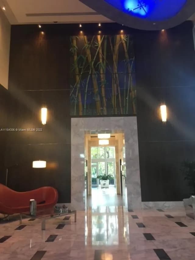 185 SW 7th St # 1605, Miami FL 33130