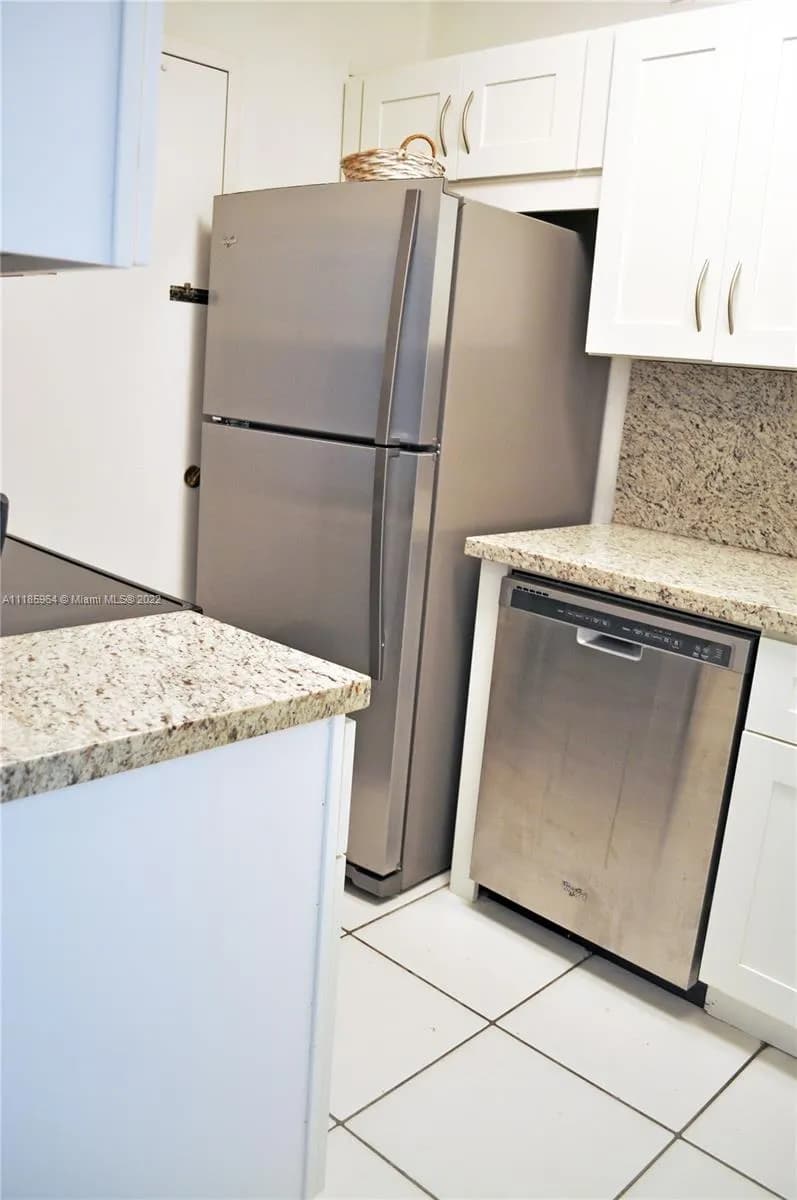 100 Lincoln Rd # 910, Miami Beach FL 33139
