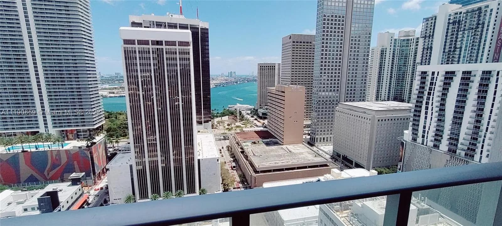 2 bedroom 1 bath for sale at 151 SE 1st St # 2702, Miami FL 33131