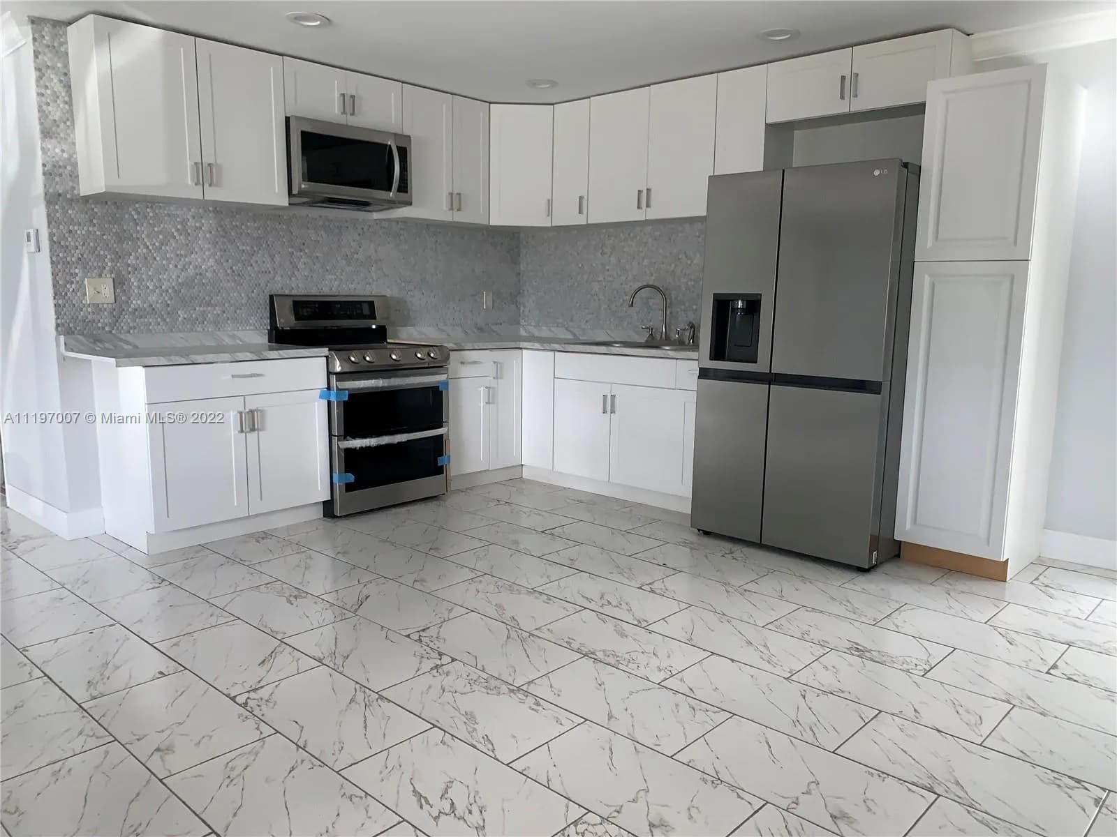 3420 NW 41st St, Lauderdale Lakes FL 33309