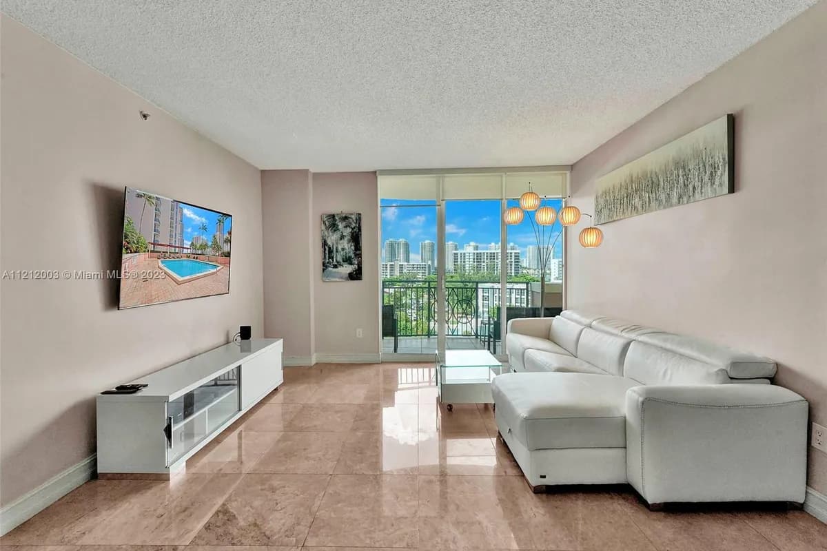 17555 Atlantic Blvd # 806, Sunny Isles Beach FL 33160