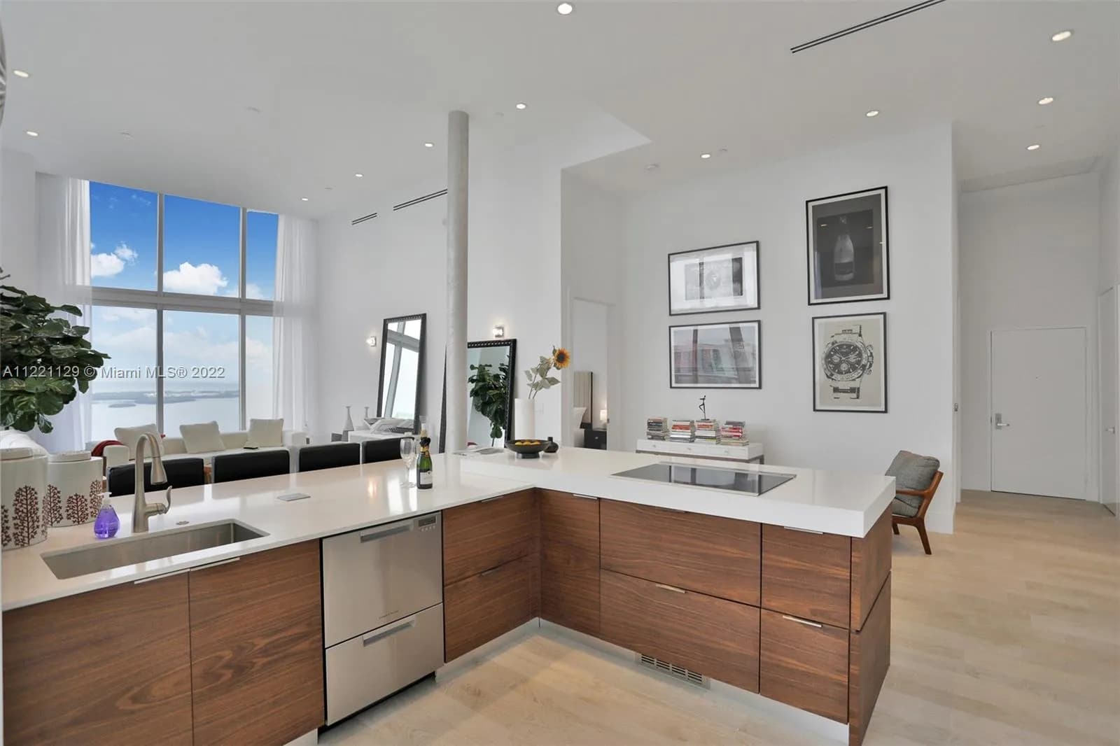 495 Brickell Ave # 4102, Miami FL 33131