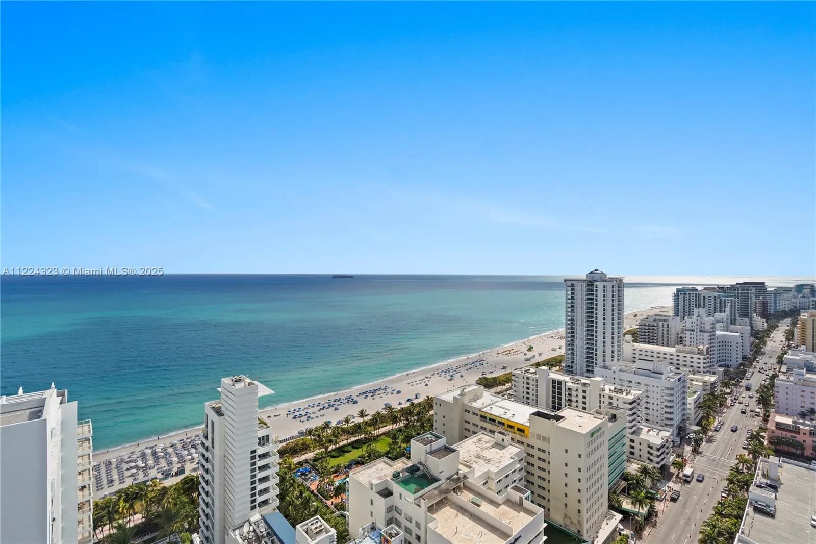 2 bedroom 3 bath for sale at 4401 COLLINS AV, Miami Beach FL 33140