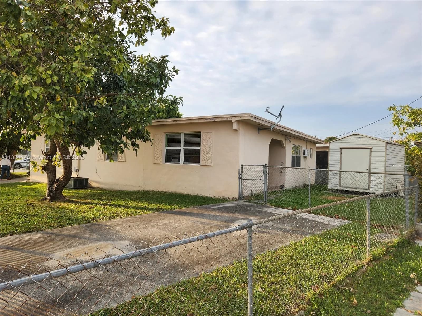 114th Ave, Sweetwater FL 33174