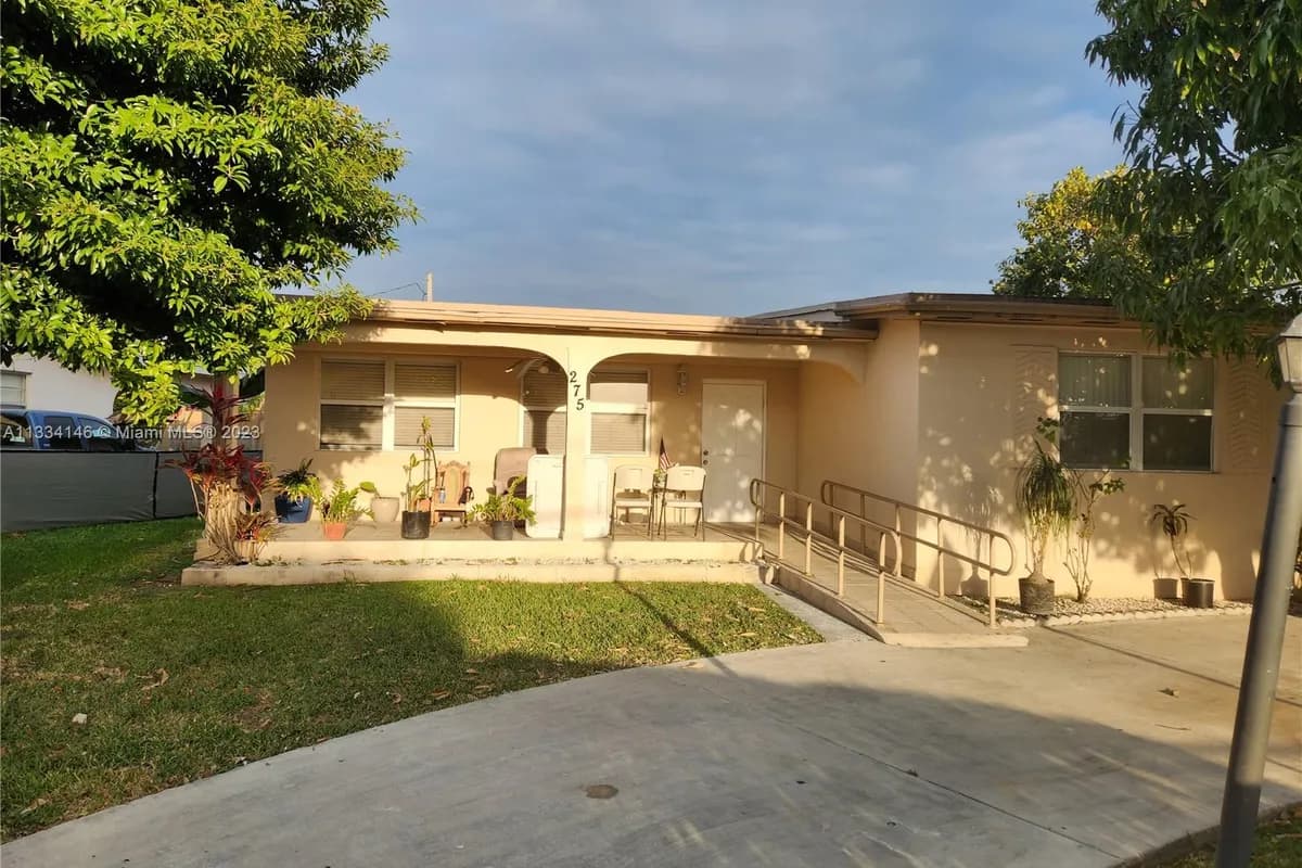 114th Ave, Sweetwater FL 33174