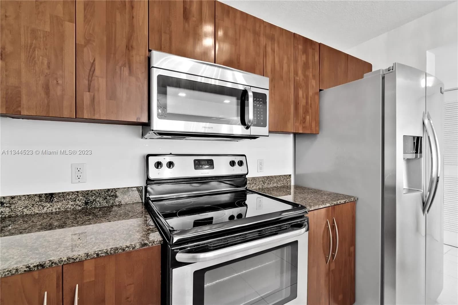1200 Brickell Bay Dr # 2017, Miami FL 33131