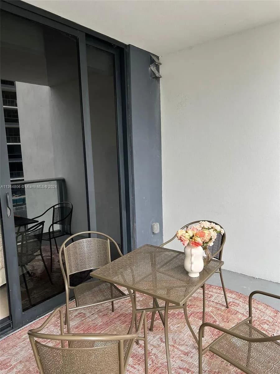 1010 Brickell Ave # 2010, Miami FL 33131