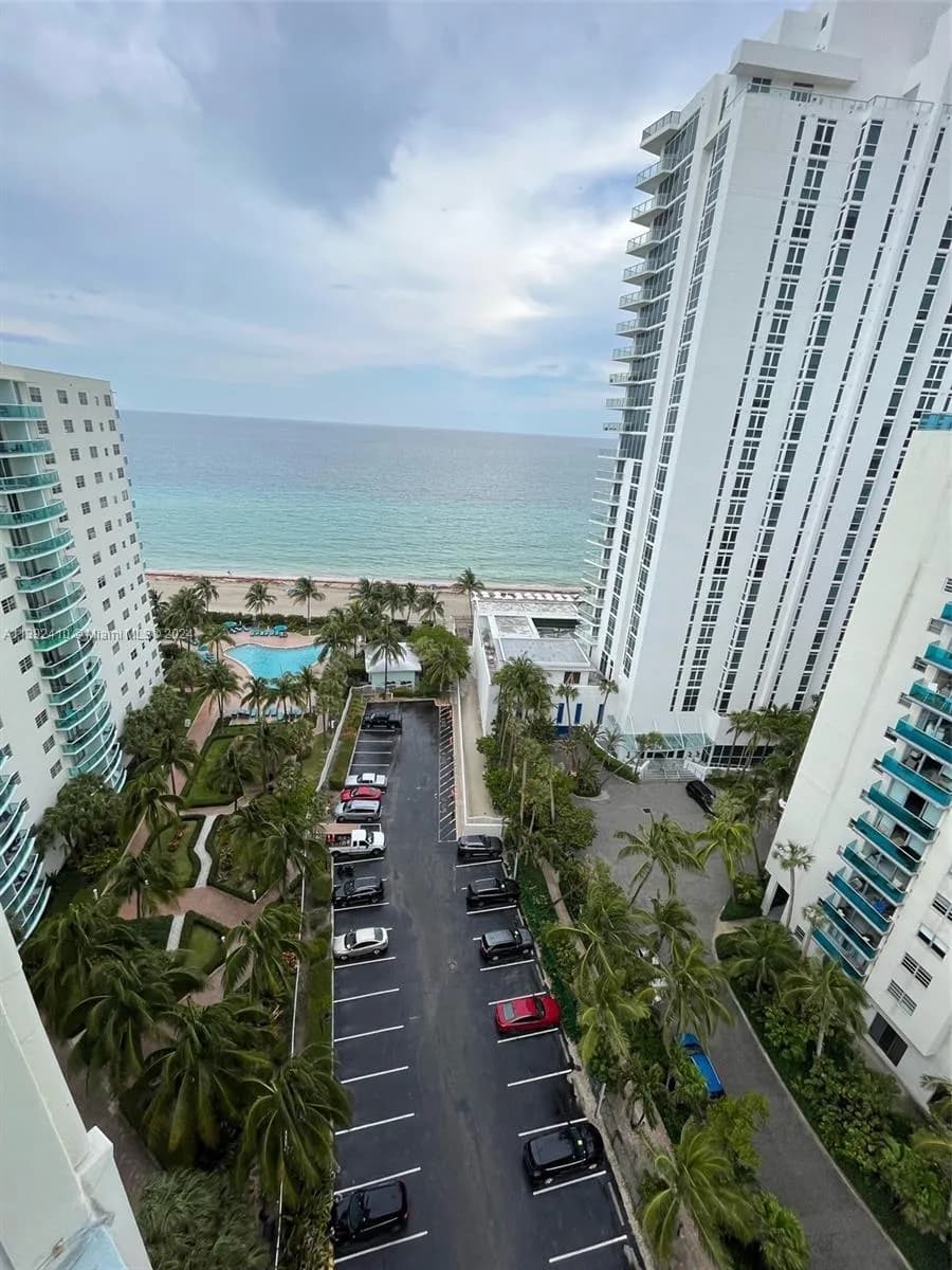 3901 S S Ocean dr, Hollywood FL 33019