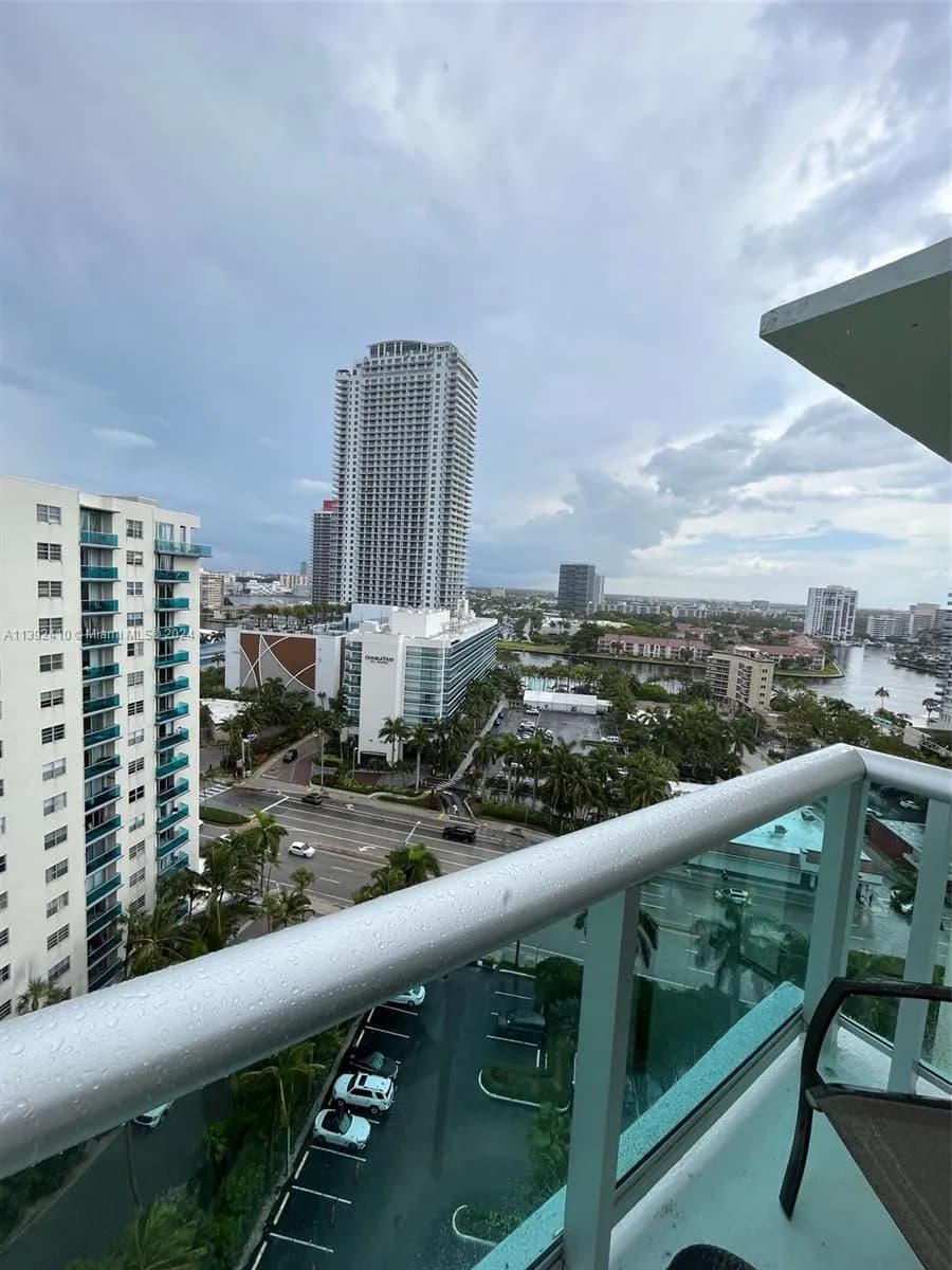 3901 S S Ocean dr, Hollywood FL 33019