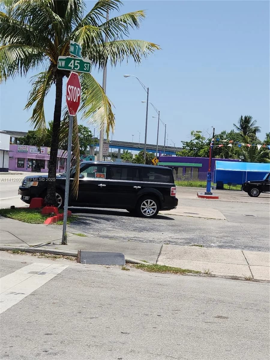 4420 NW 7th Ave, Miami FL 33127