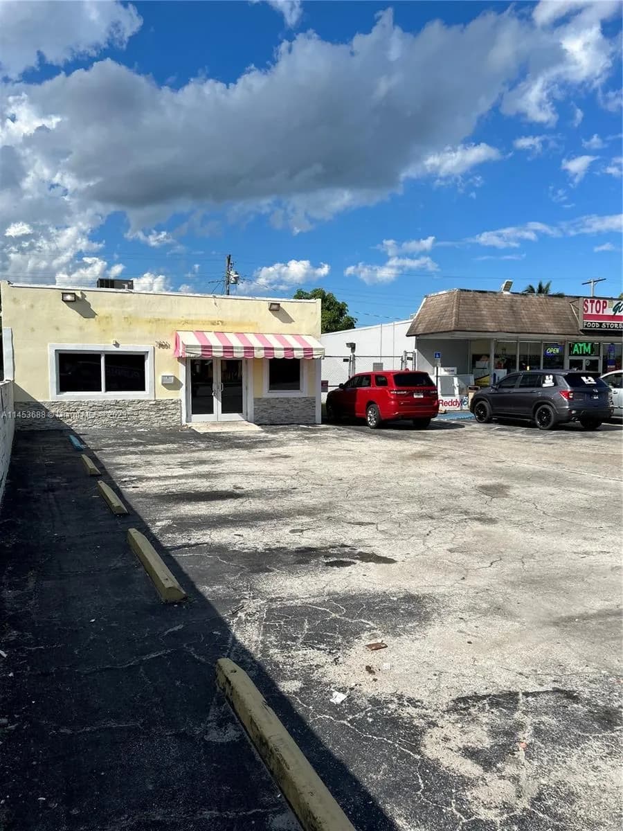 7801 Johnson St, Pembroke Pines FL 33024