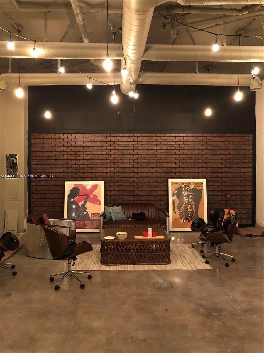 13499 Biscayne Blvd, North Miami FL 33181