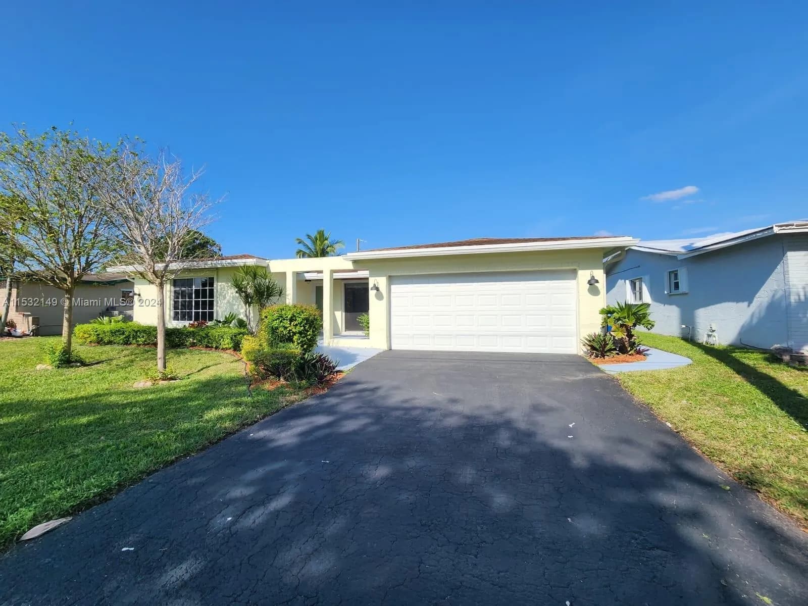 10551 Sunset Strip, Sunrise FL 33322