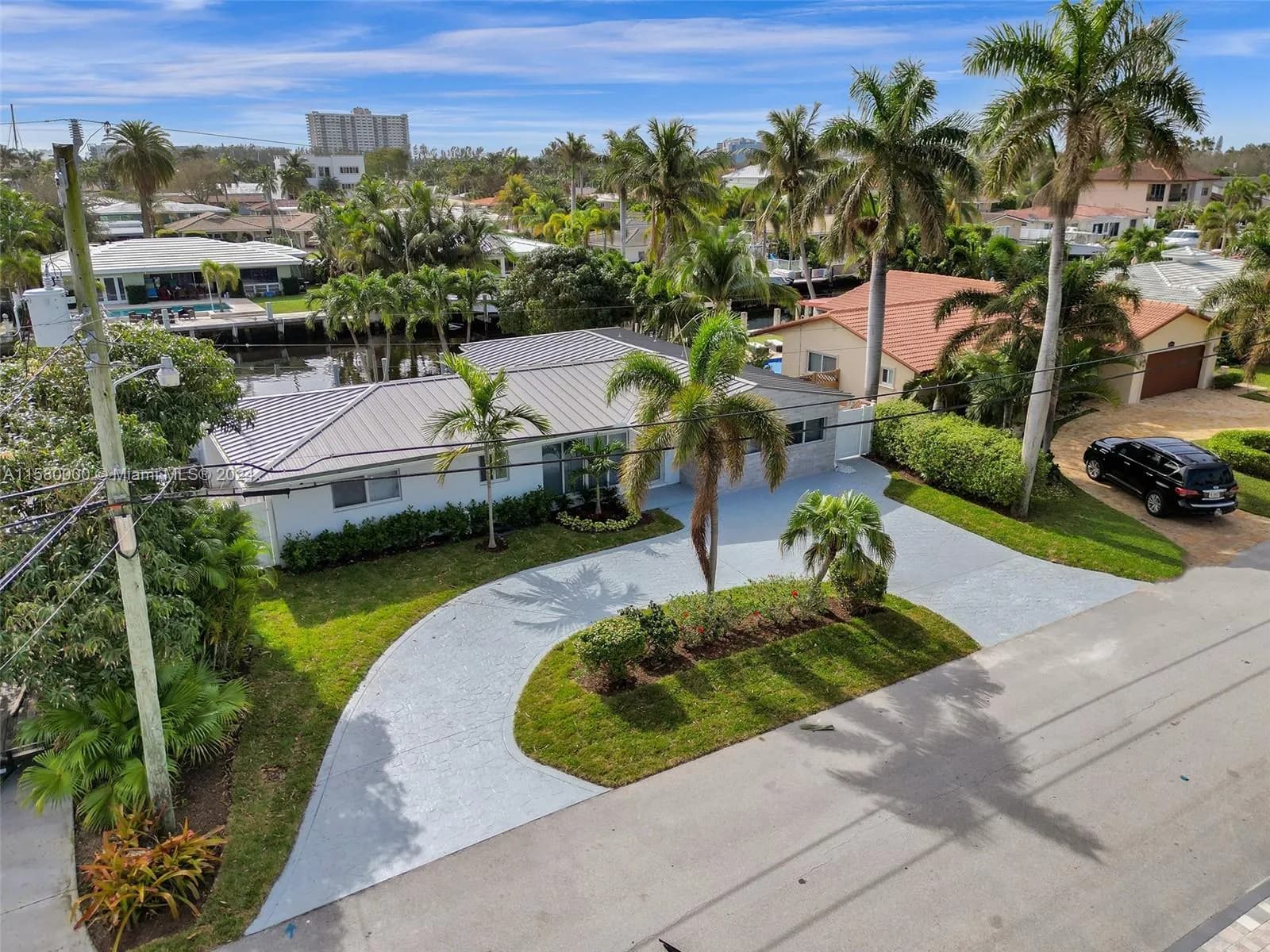 2560 SE 9th St, Pompano Beach FL 33062