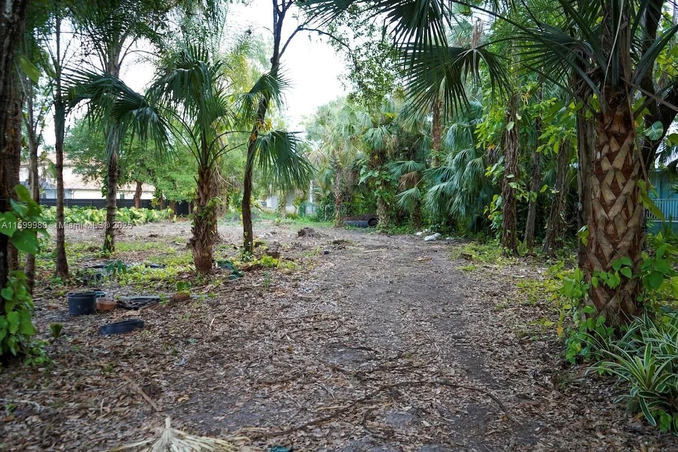 385 Caloosa Dr, La Belle FL 33935