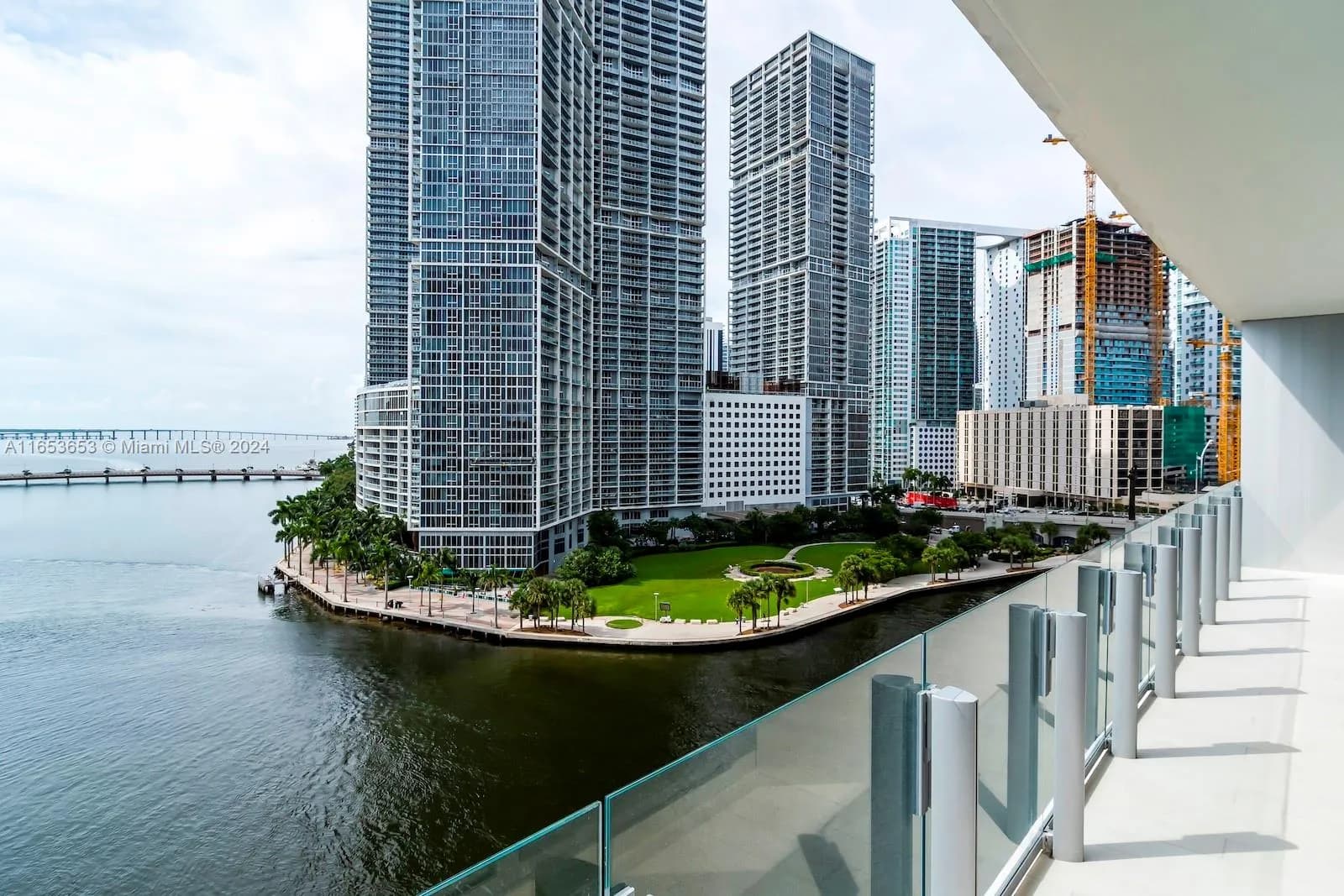 300 Biscayne Blvd Way # 902, Miami FL 33131