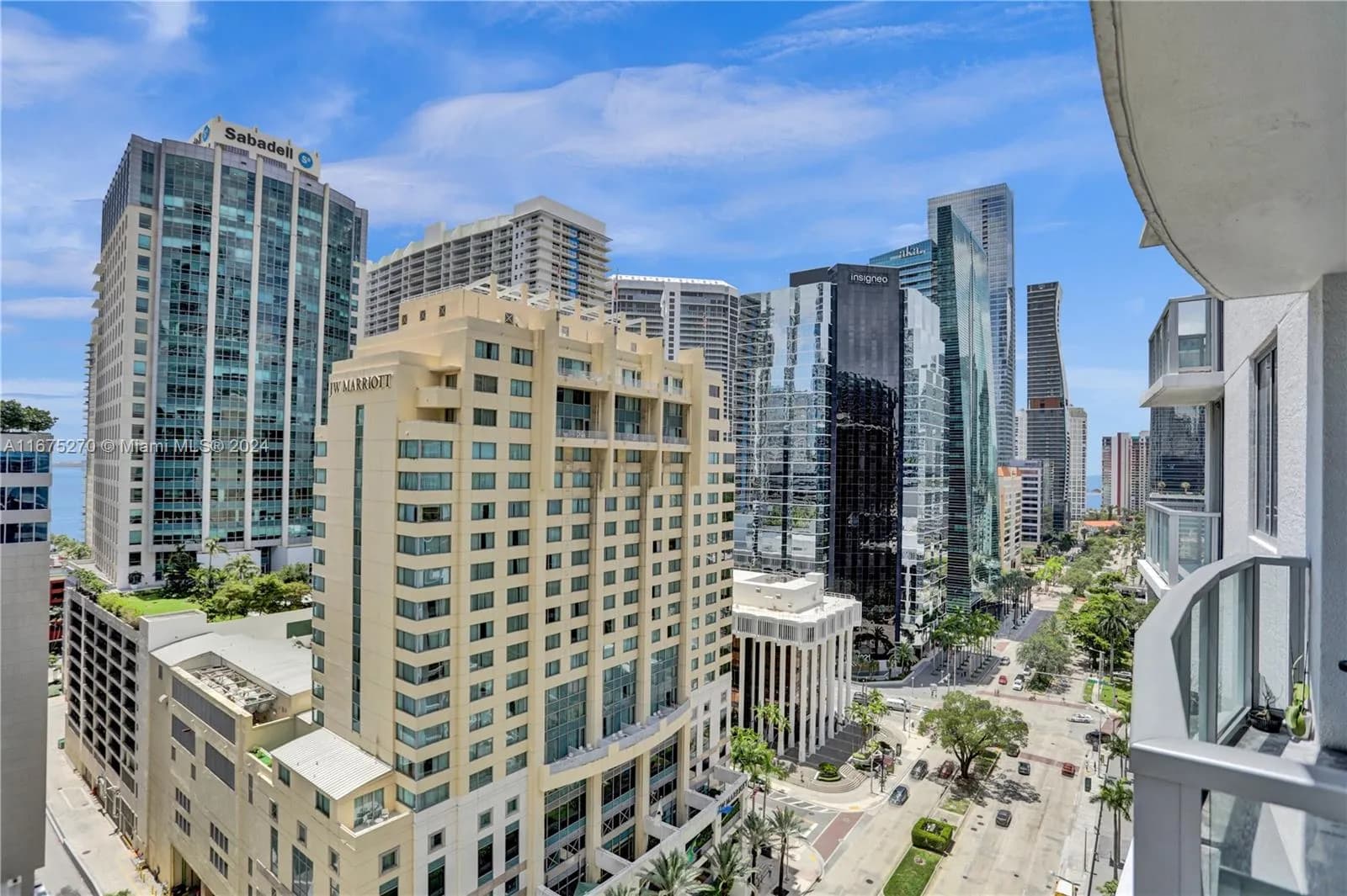 1 bedroom 1 bath for sale at 1060 Brickell Ave # 1703, Miami FL 33131
