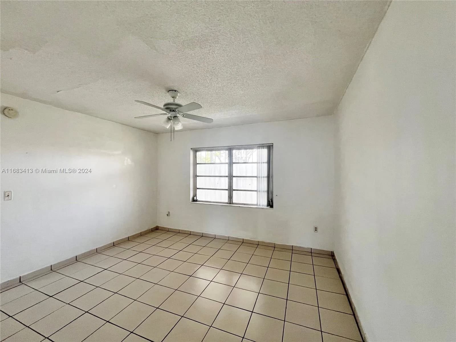 391 E 4th Ave # 9, Hialeah FL 33010